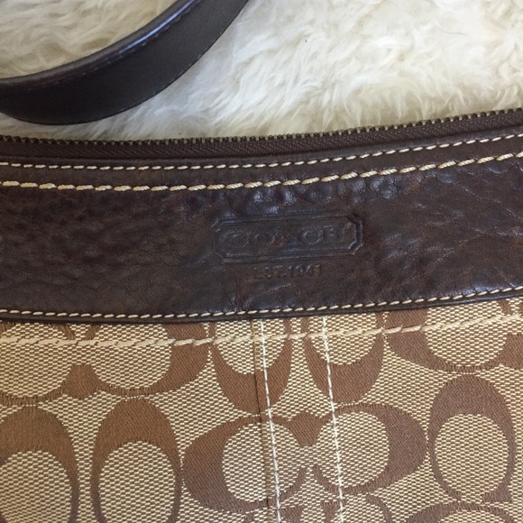 Coach Signature Print Cross Body Bag - Picture 5 of 8